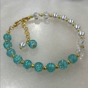 Teal Crackle Quartz and Faux Pearl Bracelet 9in